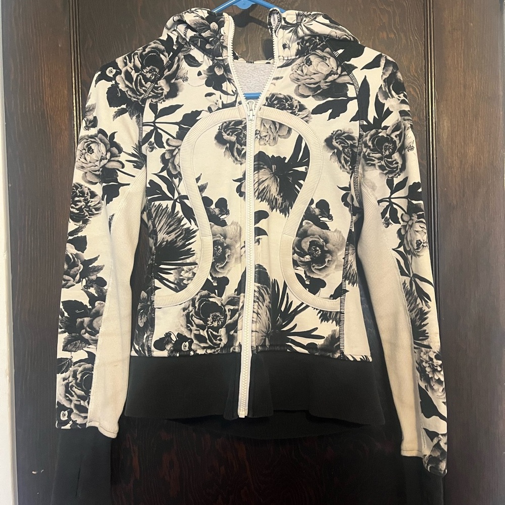 Lululemon Hooded Jacket Brisk Bloom